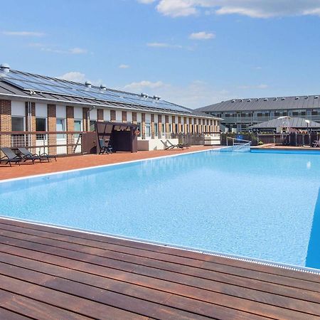 6 Person Holiday Home On A Holiday Park In เฟนู ภายนอก รูปภาพ