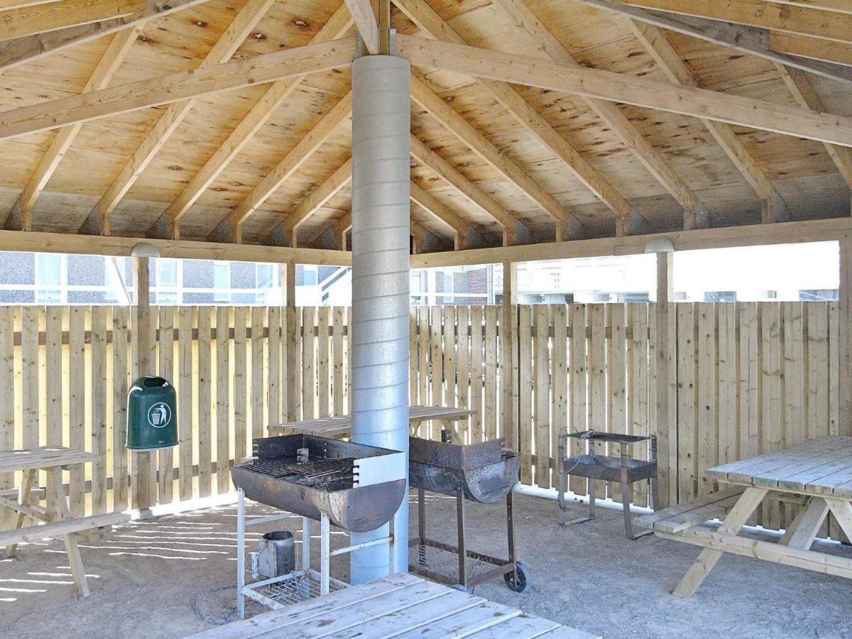 6 Person Holiday Home On A Holiday Park In เฟนู ภายนอก รูปภาพ